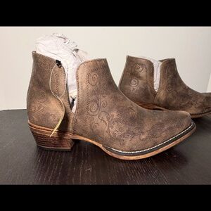 Roper Ava Faux Leather Snip Toe Ankle Boots Brown Womens 8M